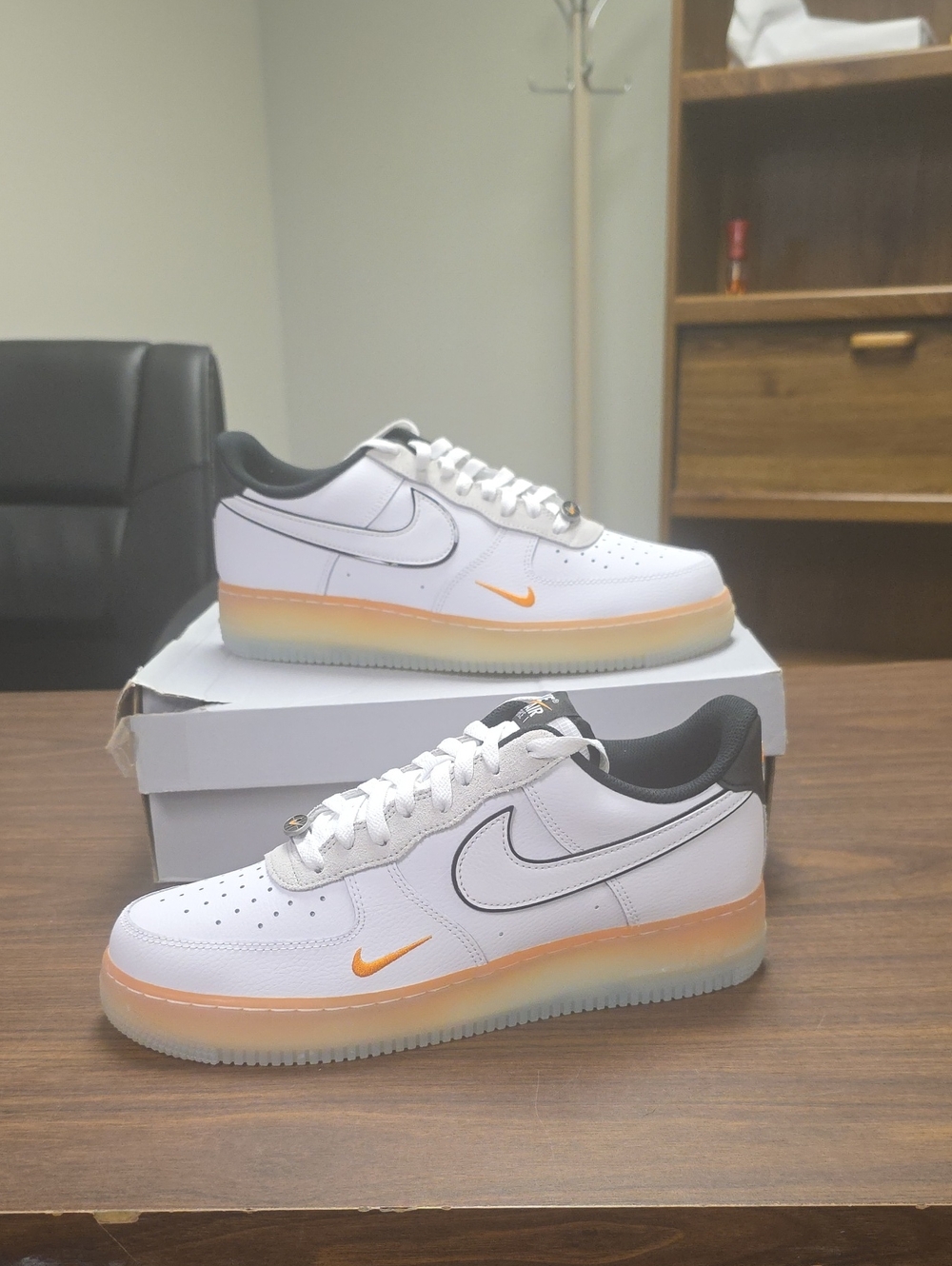 Nike Air Force 1 '07 White/Black/ Orange Peel IQ0228-100 Size Men's 10.5